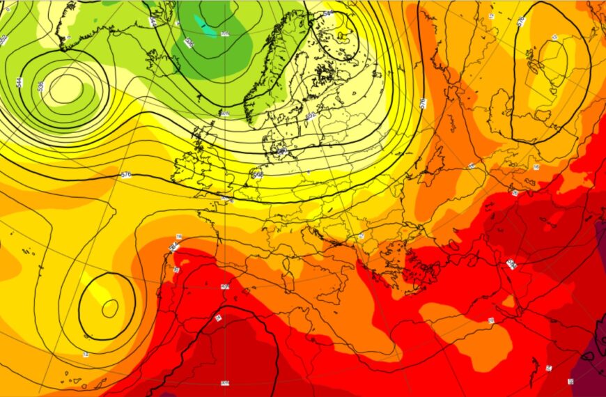 A heat map of Europe with green, yellow, orange and red sections.